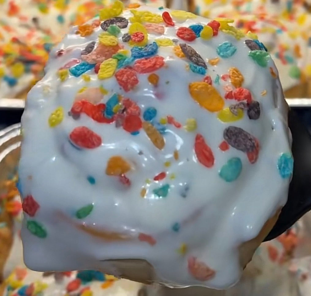 Fruity pebble cinnamon rolll